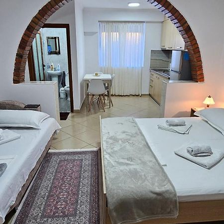 Aliaj Guest House بيرات المظهر الخارجي الصورة
