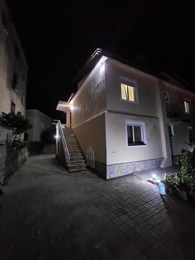 Aliaj Guest House بيرات المظهر الخارجي الصورة
