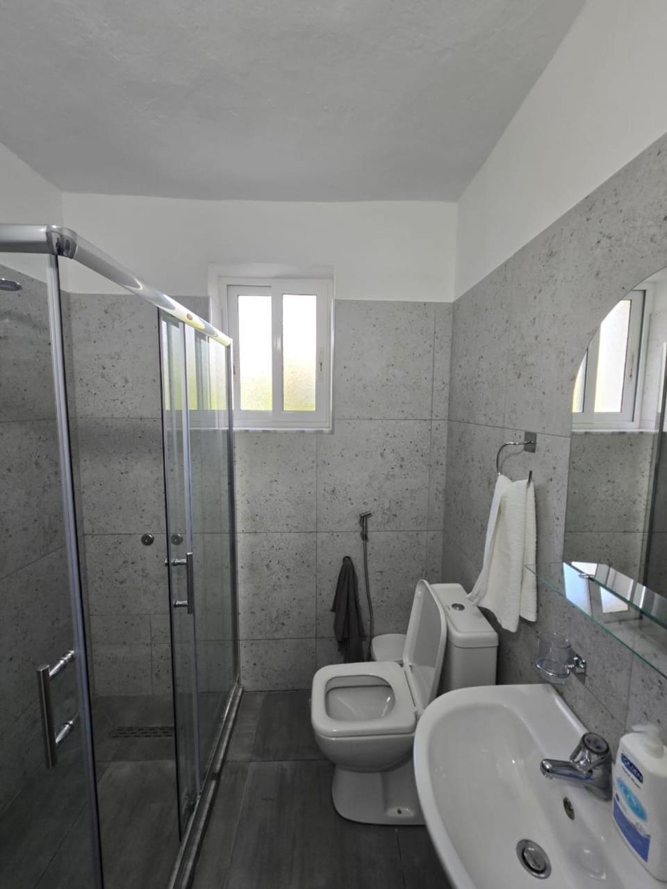 Aliaj Guest House بيرات المظهر الخارجي الصورة
